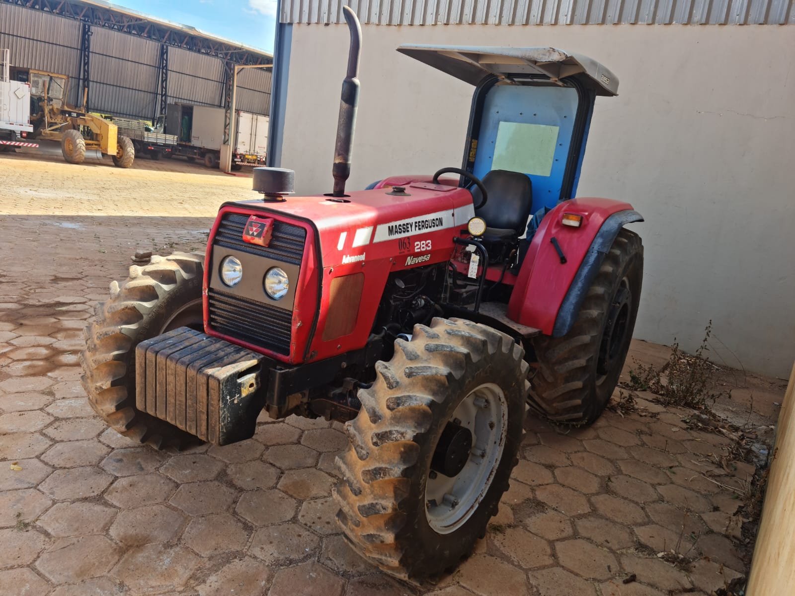 COMPRANDO O MAIOR TRATOR MASSEY FERGUSON DO JOGO!